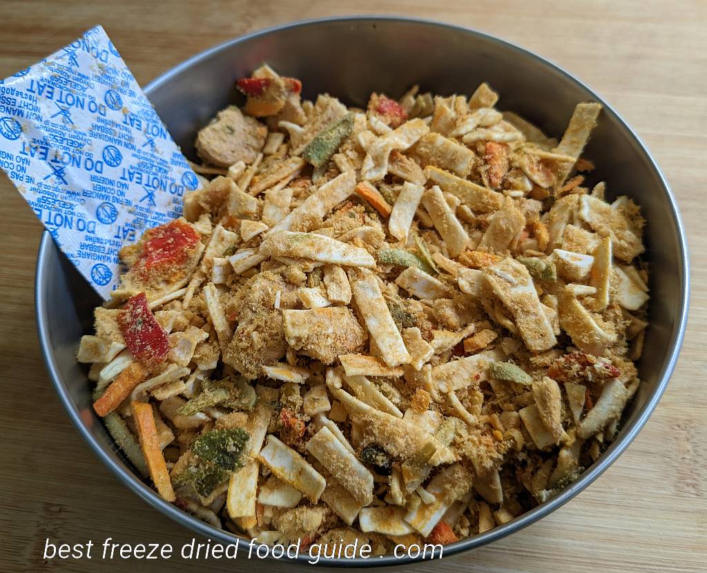 Looking at Mountain House Pad Thai ingredients | Mountain House Pad Thai Review | Mountain House Pad Thai with Chicken Review | Freeze Dried Survival & Emergency Food | Freeze Dried Backpacking & Camping Food | Mountain House freeze dried meals | Mountain House freeze dried food